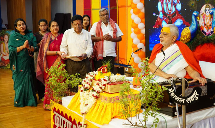 जिनका दिल रुपयों में लगा है वह भगवान का भजन क्या करेगा - संत शंभूशरण